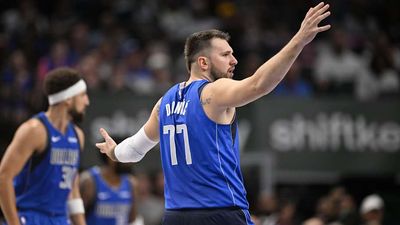 Luka Dončić Addresses Early Issues Incorporating Klay Thompson