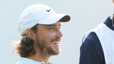 Tommy Fleetwood Ties Course Record to Take Early Lead in Abu Dhabi