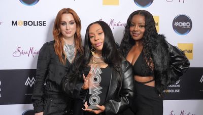 Sugababes surprise commuters with impromptu performance at London station