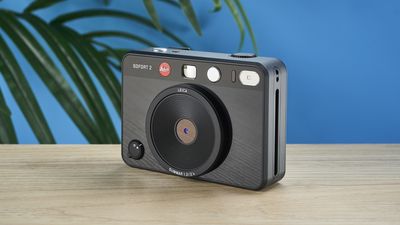 Leica Sofort 2 review