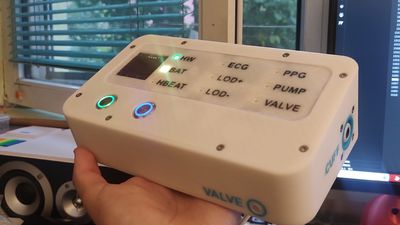 Raspberry Pi Pico W drives custom cardiography signal-measuring device