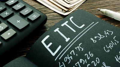Earned Income Tax Credit (EITC) 2025 and 2026: How Much Will You Get?