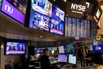 Markets Pause Ahead Of Fed's Expected Rate Cut Announcement