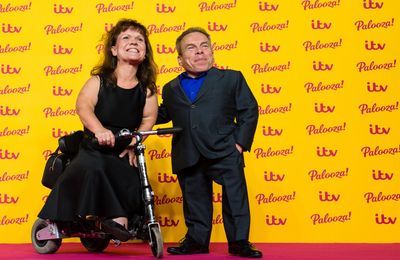 Warwick Davis left more than £500,000 by late wife