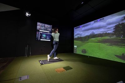 This golf simulator in a major American airport is creating a stir (and more are coming)