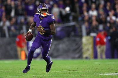 Lamar Jackson spectacular scramble sets up Ravens touchdown