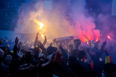 Israeli football fans clash with protesters in Amsterdam