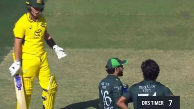 Hilarious banter! 'Should I take the review?' Mohammad Rizwan consults Adam Zampa - Watch