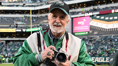 NFL photographer uses Nikon film camera to capture Philadelphia Eagles in throwback Kelly Green uniforms