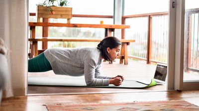 Can't hold a plank for a minute? You don't have to. Use this trainer's technique hack to build a solid core in half the time