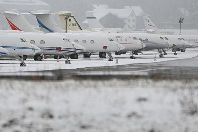 Rich People Using Private Jets as 'Taxis' Are Emitting More Pollution in One Hour Than Average Person Does All Year, Climate Scientists Warn