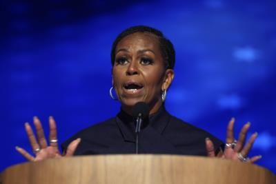 Michelle Obama's Brother Settles Lawsuit Against Milwaukee School