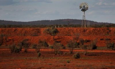 More than half of Australia sweats through heatwave as BoM forecasts more scorching temperatures