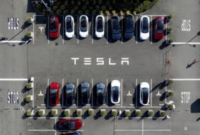 NHTSA Investigates Tesla's Full Self-Driving System