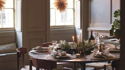 3 Unexpected Holiday Table Trends Sure to Set Your Party Above the Rest