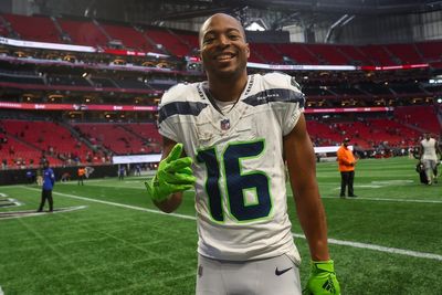 Seahawks WR Tyler Lockett announces he and his wife are expecting a child!