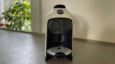 Not sure about Nespresso? Baristas swear by the Lavazza A Modo Mio Deśea Coffee Machine