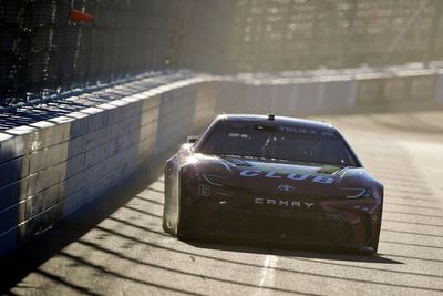 Truex earns pole in last Cup race as full-time driver, Logano tops title rivals