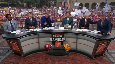 Lee Corso Applauded for Comforting Tearful Kirk Herbstreit While ESPN Honored His Dog