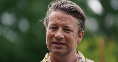 Jamie Oliver withdraws book over 'offensive stereotyping' of Indigenous Australians