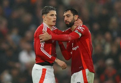 Manchester Utd 3-0 Leicester: Bruno Fernandes shines in Ruud van Nistelrooy's final match in charge