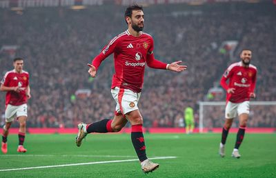 Manchester United vs Leicester City Highlights: Reds Win 3-0