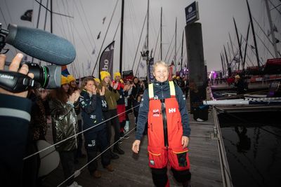 Yachtswoman Pip Hare sets off on solo, non-stop round-the-world race