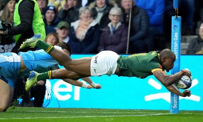 South Africa run in four tries as world champions prove too strong for Scotland