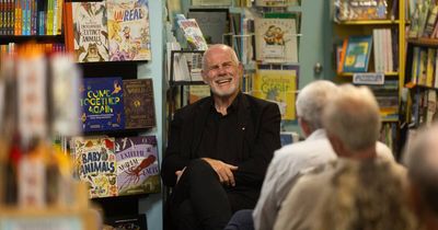 'He brings history alive': readers huddle for an intimate evening with Peter FitzSimons