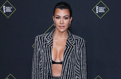 Kourtney Kardashian tries to avoid washing her hair