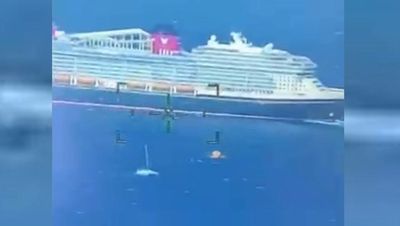 Moment Disney cruise ships rescues four stranded boaters off Bermuda