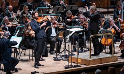 Lawrence Power/Philharmonia/Salonen review – commitment and virtuosity in works old and brand new