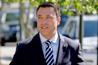 Michael Grimm, former House member convicted of tax fraud, is paralyzed in fall from horse