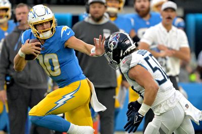 Chargers PFF grades: Best, worst performers in Week 10 win over Titans