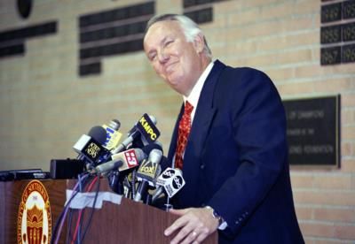 Legendary Football Coach John Robinson Dies At 89