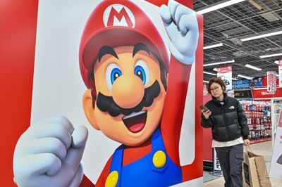 Nintendo Courts Non-gamers In 'About-turn' Strategy