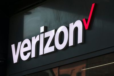 Millions of Verizon customers in New York, DC and Boston report service outages