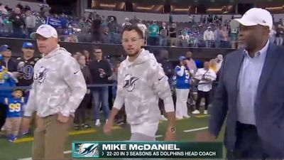 Mike McDaniel Hilariously Teased ESPN Cameraman While Walking on Dolphins’ Sideline