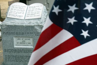 Judge blocks Ten Commandments in schools