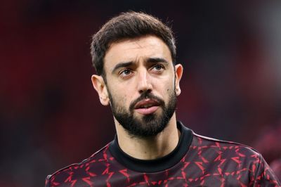 Bruno Fernandes helps aid unwell passenger on Easyjet flight