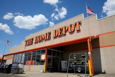 Is Home Depot Stock Still a Buy After Its Beat-And-Raise Quarter?