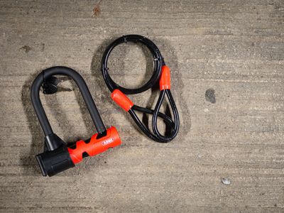 Abus Ultimate 420 + Loop Cable bike lock review: A compact, commuter-friendly combo