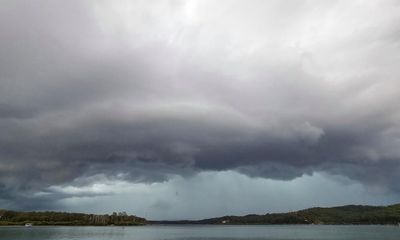 BoM issues severe weather warnings across eastern Australia as thunderstorms bring power outages