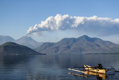 Airlines cancel Bali flights after volcano spews ash miles into the sky