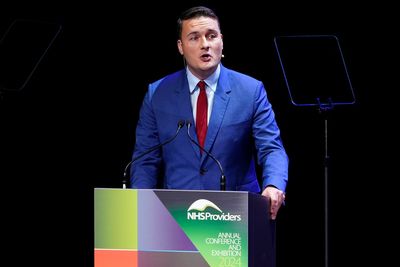 Wes Streeting to look into NHS physician associates amid concerns over role