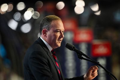 Trump taps Lee Zeldin for EPA head