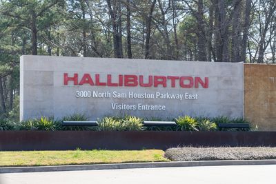 Are Wall Street Analysts Bullish on Halliburton Stock?