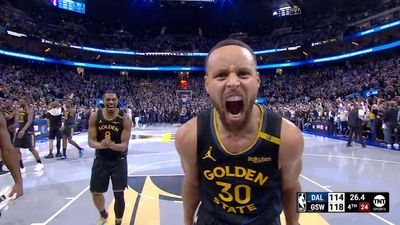 NBA Fans Loved Steph Curry's Ruthless Reaction to Hitting Game-Sealing Shot vs. Mavs