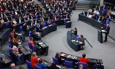 Olaf Scholz delivers plea for German unity ahead of confidence vote