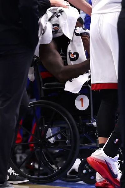 Tim Hardaway Jr. Exits Game in Wheelchair After Blows to Head